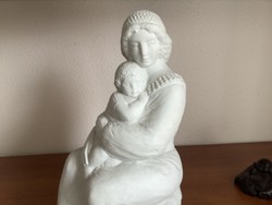 Hatalmas R. Kiss Lenke porcelán (biszkvit) szobor. Anyák napjára, vagy ajándéknak tökéletes
