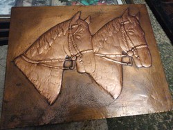 Vörösréz lemez dombormű, relief. Kézműves, lovakat ábrázol, nagyonszép munka.