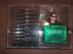 A teljes Mátrix-gyűjtemény - ajándékdoboz (10 DVD + 1 SZOBOR) 