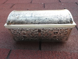 Nümbergi e. Otto schmidt embossed lid marked relief pattern scene tin box
