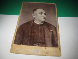 Kabinet fotó ,Temesvár  Kossák József    k.u.k.  császári és királyi  fényképész  11 x 16,5 mm