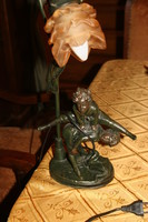 Bronz figurás art-deco asztali lámpa szeci burával