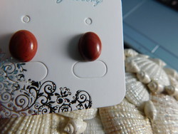 Cabochon red jasper earrings 8*10mm, nickel-free with rhodium-plated fittings.