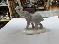 Porcelán elefánt 