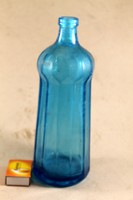Kék sokszögletű fél literes szódásüveg 82