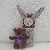 Protective bunny belt with toy teddy bear