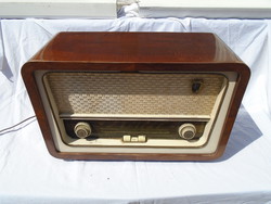 Vadásztölténygyár R 946 FI. Szimfónia régi rádió