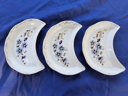 Zsolnay búzavirágos csontos tányérok