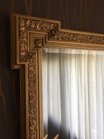 Gyönyörű Reneszánsz keret csiszolt tükörel.
