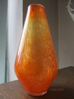 Csodálatos színekben pompázó régi Karcagi un. fátyolüveg váza 23 cm hibátlan állapot.