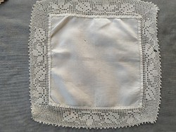 Gyönyörű, antik, horgolt szegélyű batiszt zsebkendő