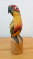 Hangulatos dél-amerikai  fa papagáj figura. Kézi festésű , 21 cm magas