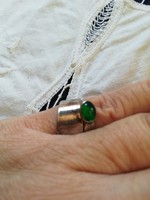 Eladó régi ezüst kézműves zöld kaboson köves gyűrű!