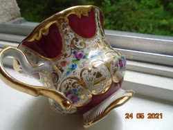 19.Optimely gilded teacup with hand-painted very fine gold patterns and floral patterns