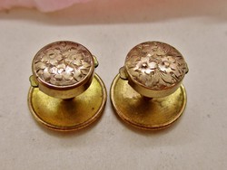 Meseszép antik vésett aranyszínű mandzsetta / díszgomb pár