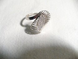 Nagyon mutatós cizellált, markazitos ezüst gyűrű