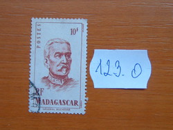 MADAGASZKÁR 10 F 1946 katonai személyek Jacques Duchesne tábornok 123O