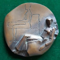 Csíkszentmihályi Róbert: Megpihenve, bronz kisplasztika, 1975