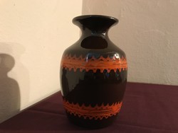Juryed Hungarian vase t-9