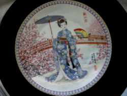 Ketsuzan-Kiln 1988 gyűjtői japán gésás, szilva virágos tányér