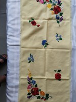 Embroidered table runner