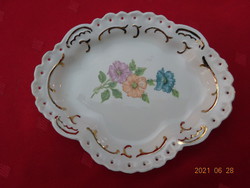 Aquincum porcelain centerpiece with openwork floral spring pattern. He has!