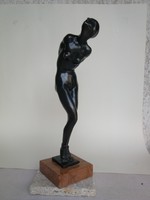 Kerényi Jenő bronz szobra