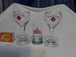 Két darab Unicumos pohár és egy darab Royal vodkás pohár - együtt