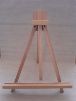Sophisticated easel with small copper screws
