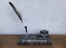 Calamari marble pen holder