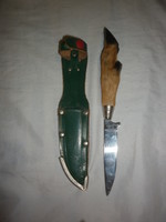 Hoof grip ornament with knife case