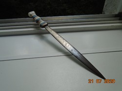 Antik egyenes tőr