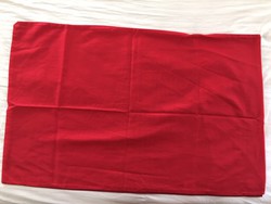 Modern, a két oldalán különböző piros-bordó színű  párnahuzat, újszerű állapotban