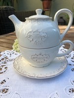 Egyszemélyes romantikus girlandos fehér teáskanna