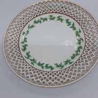 Áttört szélű Altwien porcelán tányér