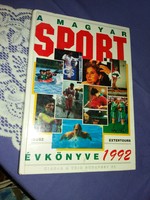 A mMagyar Sport Évkönyve 1992 nagy alapú vastag könyv rengeteg fotóval szép állapotban