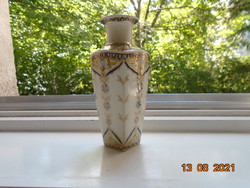 Aranybrokát kézzel festett,számozott négyszögletes Zsolnay váza perzsa mintával