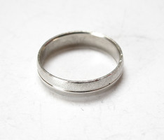 Kéttónusú férfi ezüst karikagyűrű.