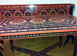 Dreamy curiosity! Hart's dining set painted by a master of folk art