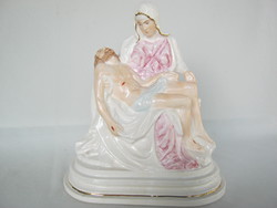 Jelzett porcelán Pieta szobor