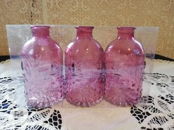 Eladó vintage sötét rózsaszín öntött uveg vázák, üvegek burbon liliom formával, újjak!