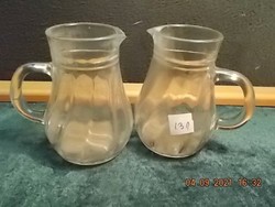 S21-130 pitcher-pouring in pairs