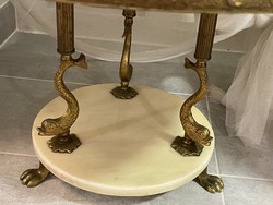 Káprázatos antik réz és márvány asztal réz lábakkal oszlopokkal :-)