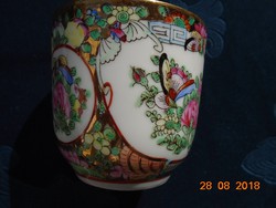 Jingdezhen novel famille rose hand-painted bird, insect, flower patterned cup with saucer