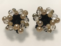 Retro clip made of beads