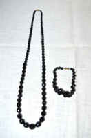 Polished glass beaded long necklace with bracelet