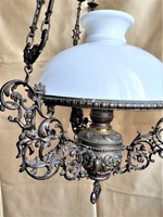 Hatalmas, puttóval az 1800-as évekből, lüszter lámpa