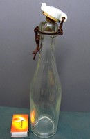 Kétnyelvű: magyar és román feliratos Gizella Kristályvízgyárból származó palack 1934.