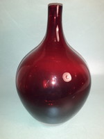 Szép piros vastag falú üveg váza