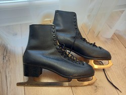 Old retro leather men's skates and skates in flawless condition size 45 for sale